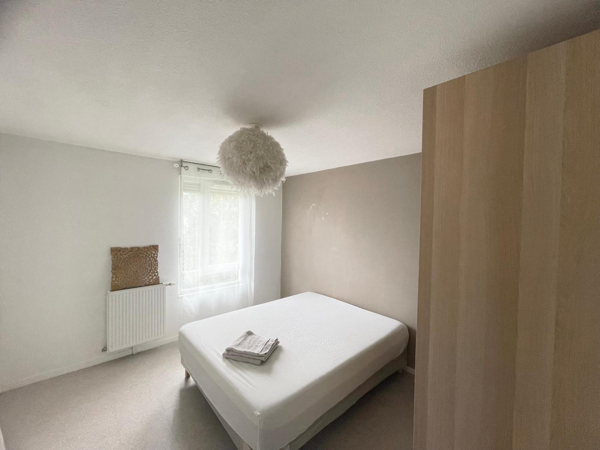 Grand T2 Spacieux Tres Calme Apartment